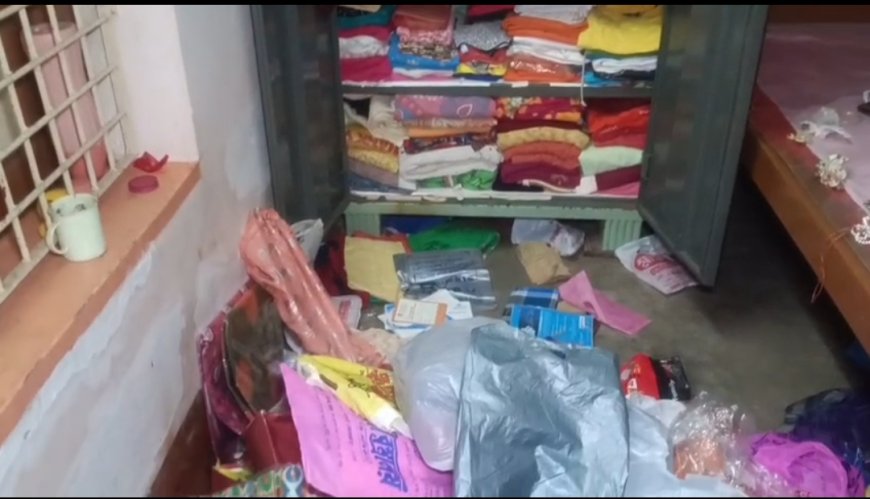 জামাইষষ্ঠীর জন্য শ্বশুরবাড়ি যাওয়াতে বাড়ি থেকে চুরি হয়ে গেল গহনা ও নগদ টাকা।