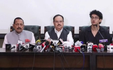 সব দাবি মানল কেন্দ্র, আন্দোলন প্রত্যাহার ‘ককরোচ’দের