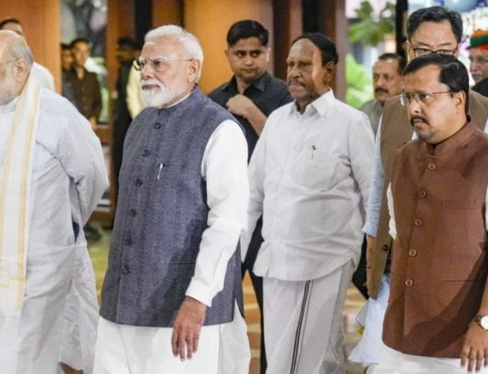 'প্রশ্ন ফাঁস মহাপাপ, আটকানোর দায়িত্ব গোটা দেশের’, নিট-কাণ্ডে প্রথমবার মুখ খুললেন মোদী