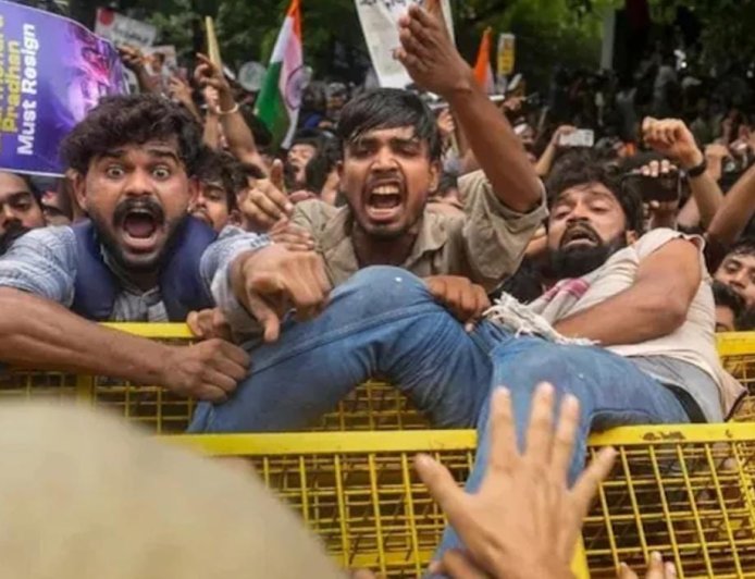 দাঙ্গায় অভিযুক্তদের পাসপোর্ট বাতিল হতে পারে!