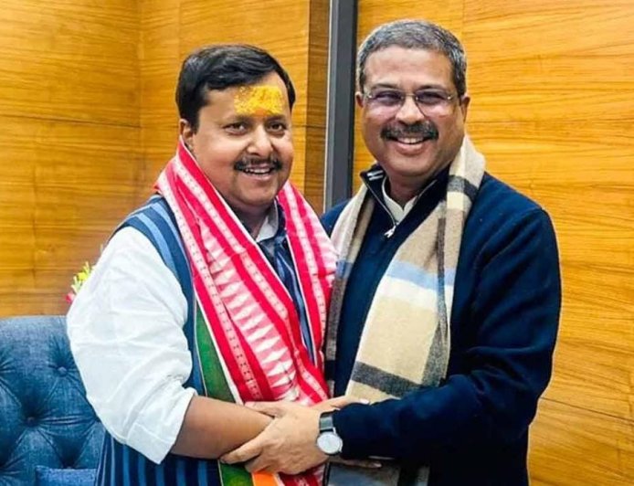 পাশে আছে দল, ধর্মেন্দ্র ইস্তফা দিতেই বড় বার্তা বিজেপি সভাপতির