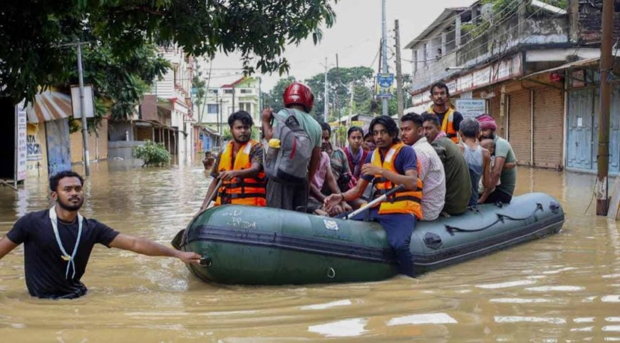 টানা বৃষ্টিতে বন্যা পরিস্থিতি ত্রিপুরায়,ঘরছাড়া ১১ হাজার মানুষ, ৪ হাজারের বেশি বাড়ির ক্ষতি