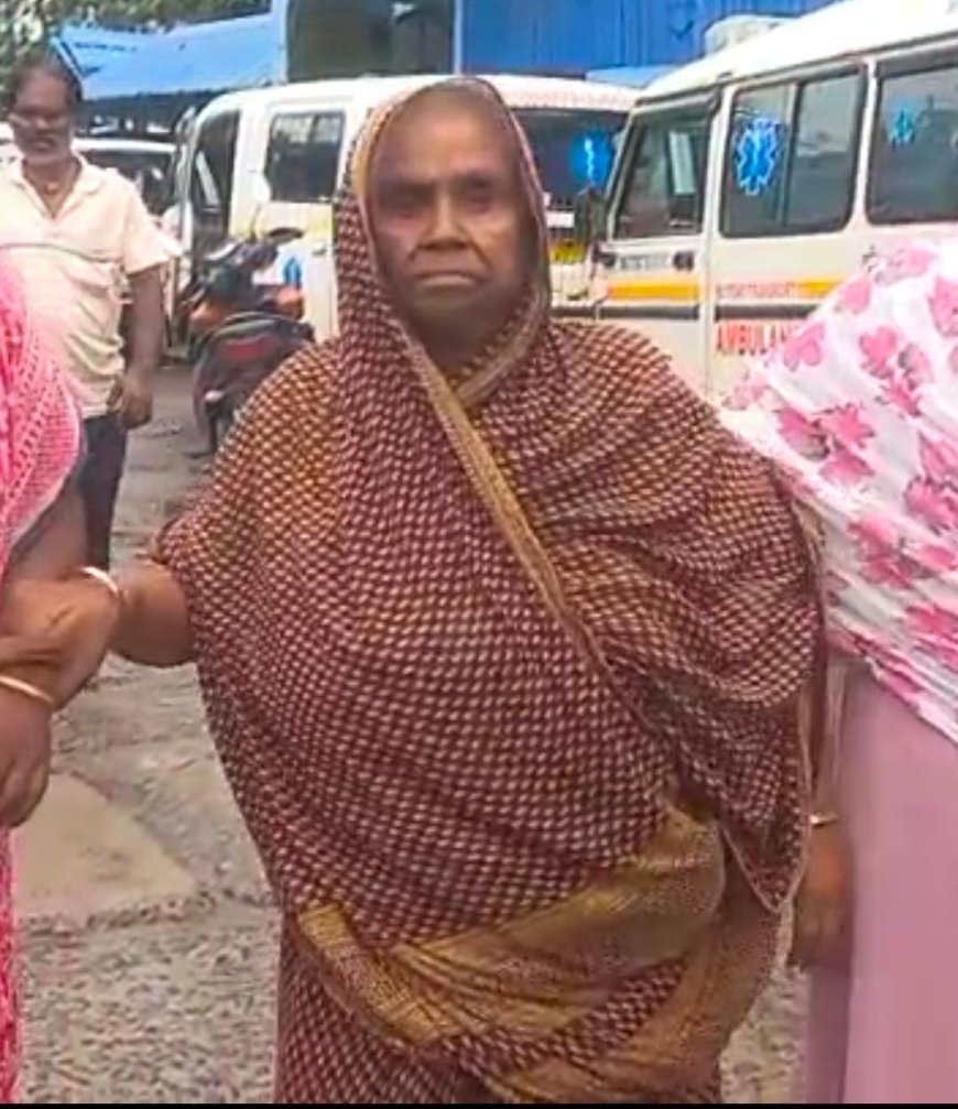 ভিটেছাড়া মারণরোগে আক্রান্ত মা। প্রশাসনের দরবারে বৃদ্ধা আসিয়া বিবি।
