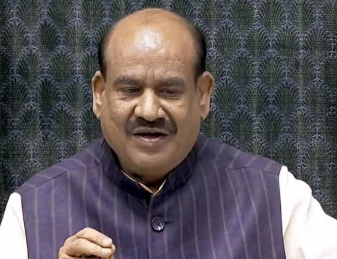 'দয়া করে লোকসভা সচল রাখতে সাহায্য করুন’, অচলাবস্থার মাঝে সব দলকে বার্তা স্পিকারের
