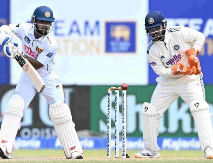 টেস্টের শেষ দিন শ্রীলঙ্কার চাই ২৮৮ রান, ভারতের দরকার ৬ উইকেট