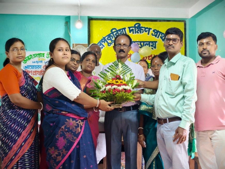 ৩৪ বছরের কর্মজীবনের ইতি, অবসরে ছাত্র-ছাত্রীদের ব্যাগ ও গীতা উপহার শিক্ষকের