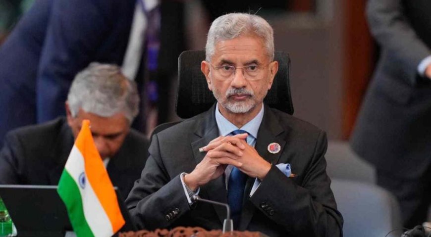 ‘পণ্যবাহী জাহাজে হামলা বন্ধ করতেই হবে’, কড়া বার্তা দিল্লির
