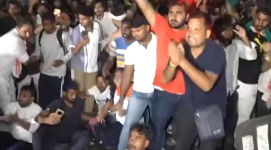 রাঁচীতে বিধানসভার বাইরে ফের উত্তেজনা! ছাত্র-যুবদের হটাতে লাঠিচার্জ পুলিশের